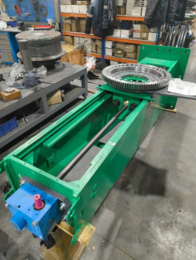 Начата сборка кантователя грузоподъемностью 4 тонны.