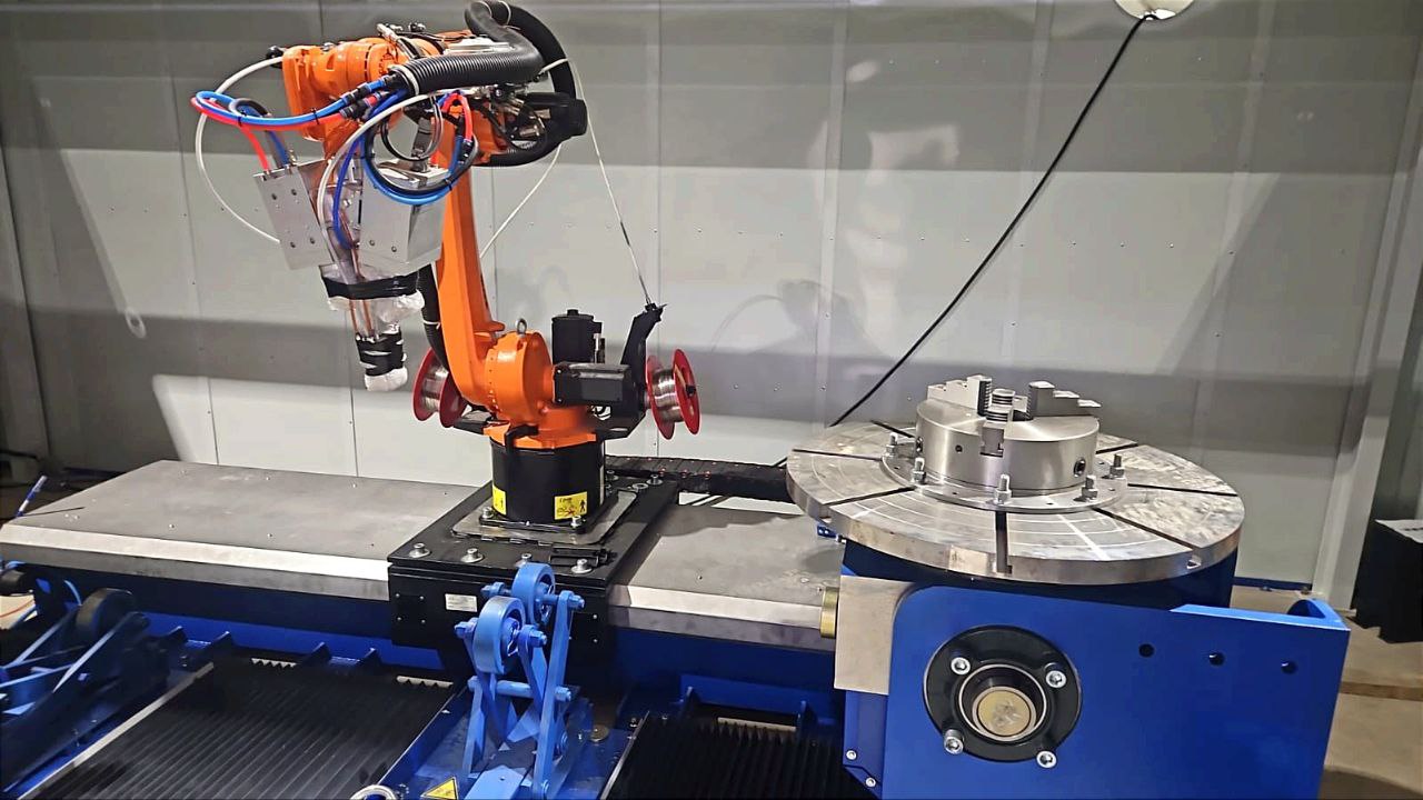 Установлен и настроен промышленный робот - манипулятор Kuka!!