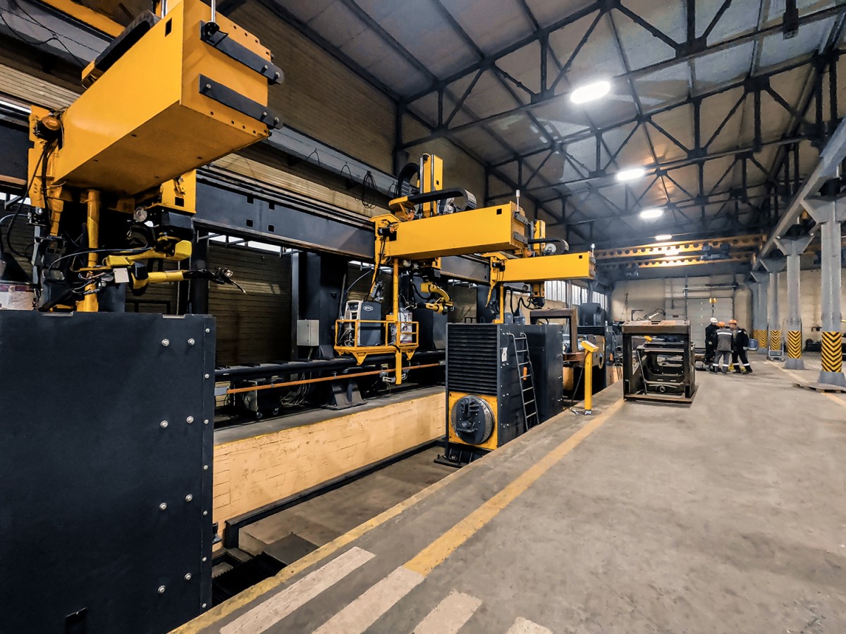 Портал для сварки рам и отвалов бульдозера ДСТ-УРАЛ