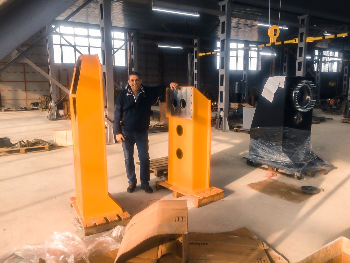 Отгружен двухосевой L-  образный позиционер компании "Авиатех"